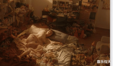 小三|31岁女星疑似小三，因和男人同居感染新冠，两人有过合作关系暧昧