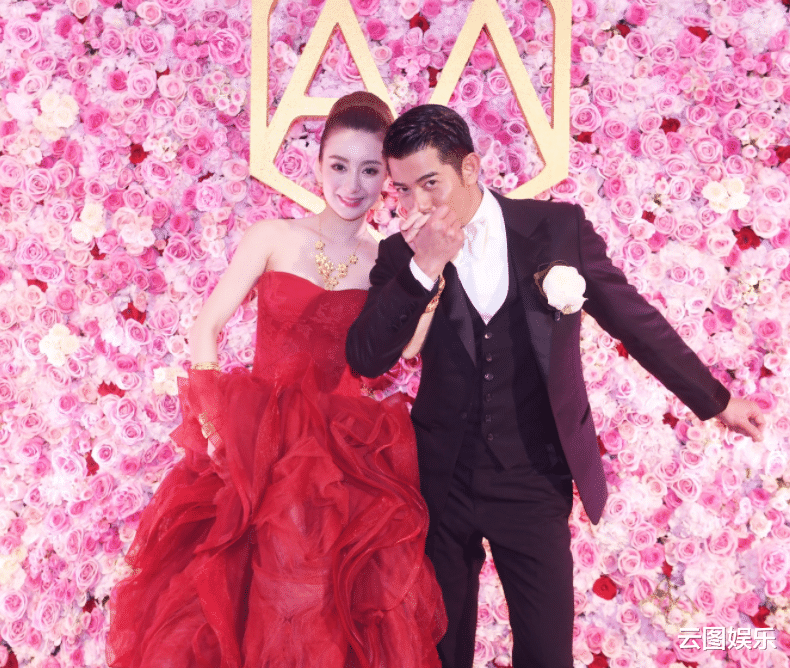 郭富城|34岁方媛近照引关注！坐豪华游艇出海大秀身材，皮肤白皙美腿吸睛