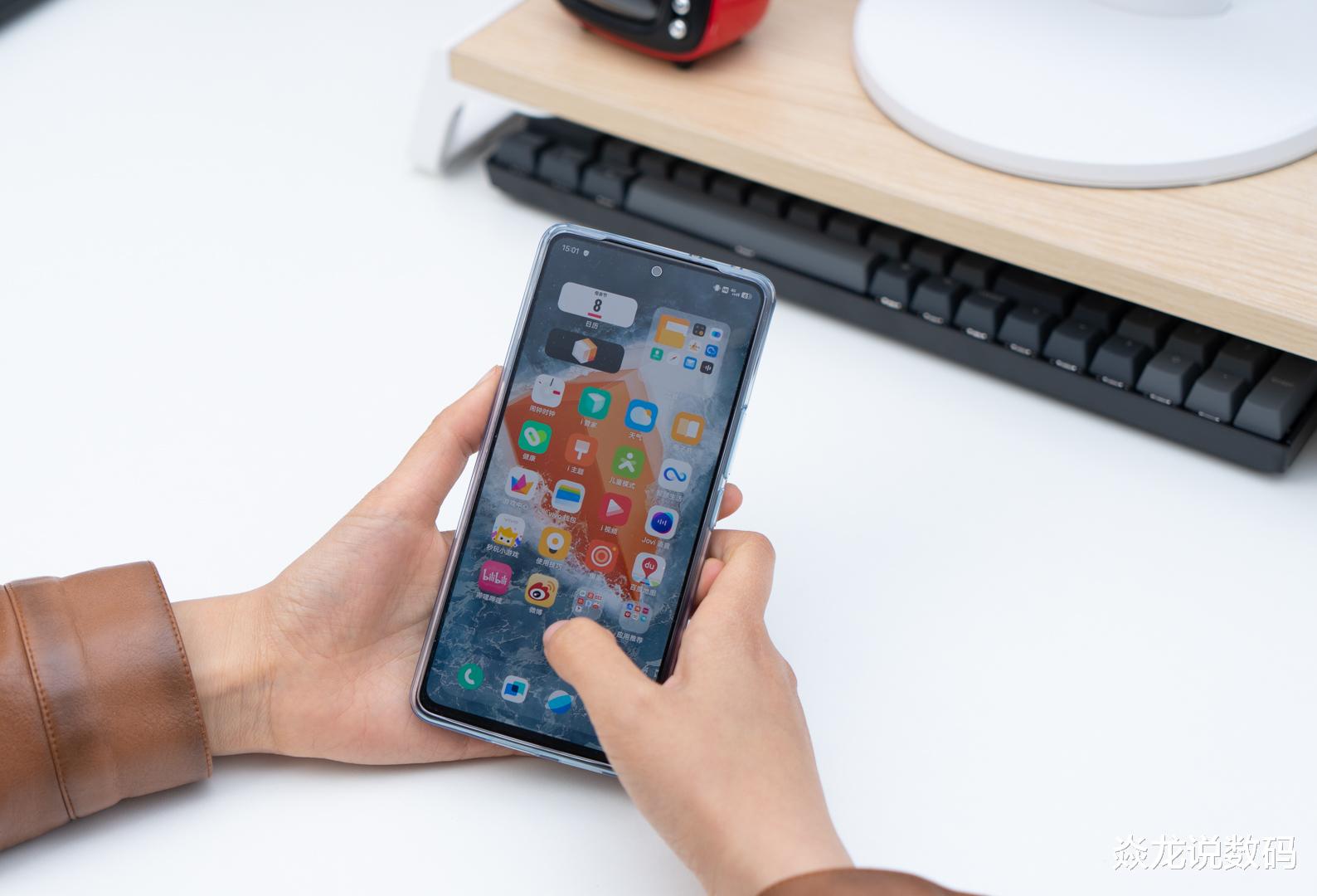 曲面屏|旗舰配置，中端价格，iQOO Neo6全面体验