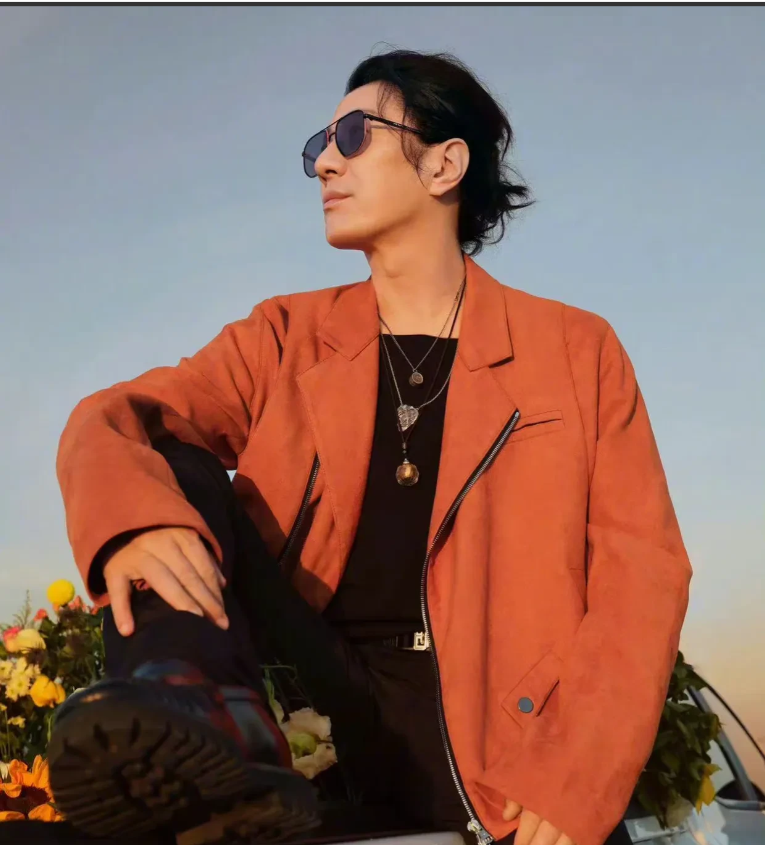 郑钧|郑钧,接连2次发声,争议越来越大了!!