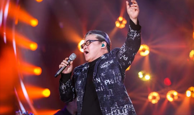 我是歌手|《我是歌手》8位冠军现状：有人游艇美女相伴，有人退圈成普通人