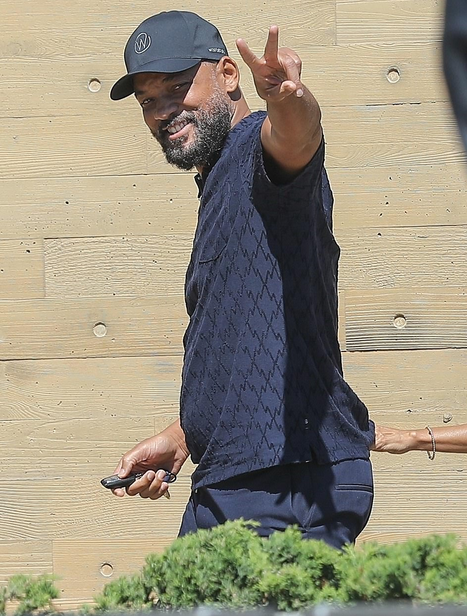 威尔·史密斯|掌掴事件后威尔史密斯和老婆首次出街！妻子拽着他太腻歪，好甜蜜