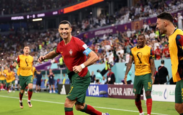 国企|转会窗：两豪门官宣！巴萨欲签约姆巴佩，C罗求职碰壁招募厨师管家