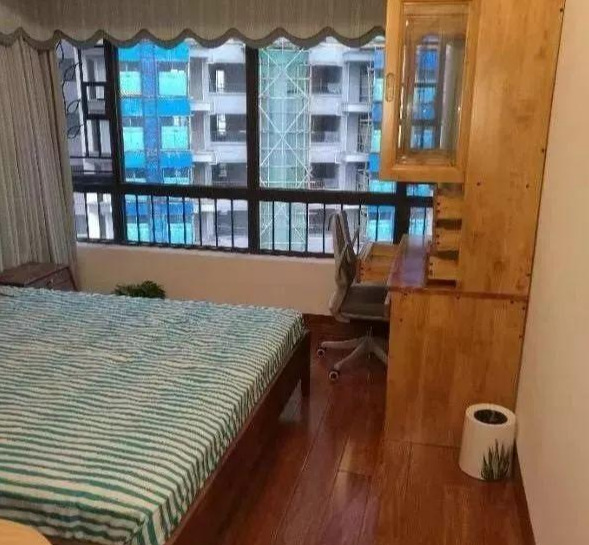 老公请亲戚装修,花了25W,亲戚每次见面都说不赚我们家一分钱