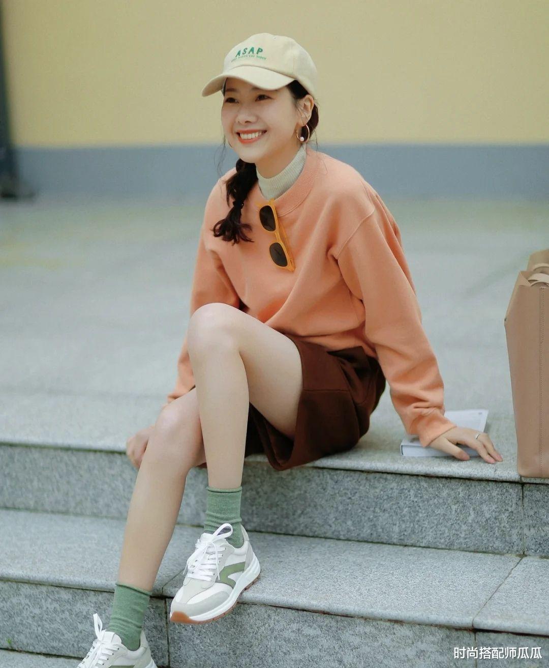 完美日记 ?突然火起来的“杏帽”是什么鬼?洋气优雅、显脸小,难怪潮人都爱