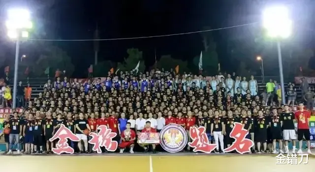 NBA|砸400万，请NBA球星打球！中国最山寨比赛，凭啥火爆小县城？