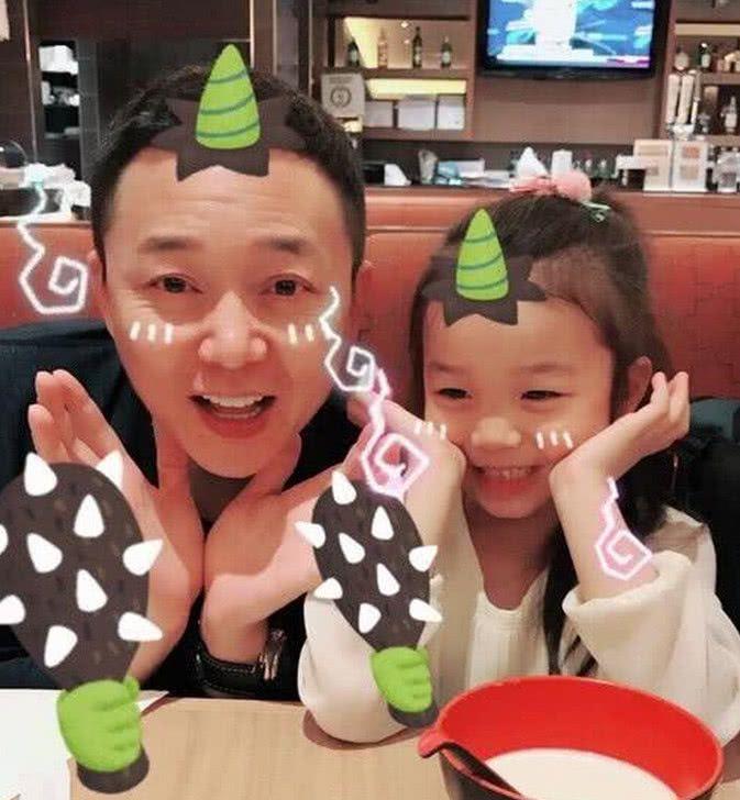 刘奕君|刘奕君妻子吕梓媛,嫁二婚演员丈夫,如今一家四口幸福甜蜜