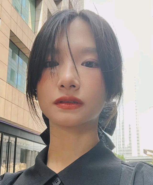 苏妙玲|快女苏妙玲救起卡喉幼童,网友们纷纷夸赞苏妙玲人美心善