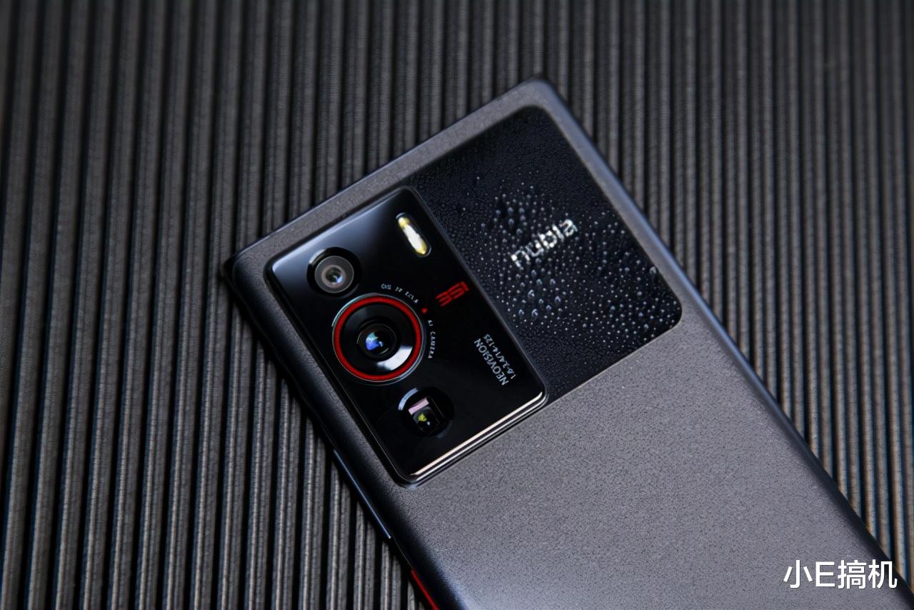 努比亚|这定价香不香？努比亚Z40 Pro上阵，诚意很足但系统不受待见