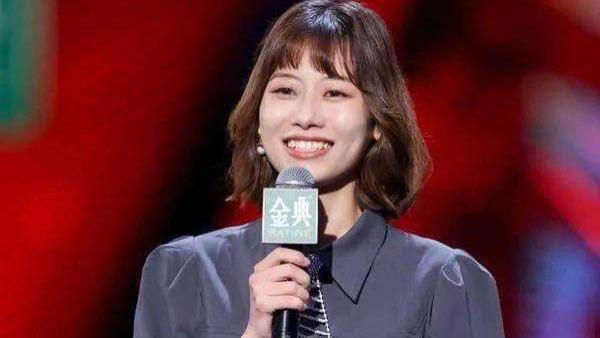 春晚|脱口秀兼职艺人赵晓卉：登上春晚全网爆红，背后老板成真正赢家