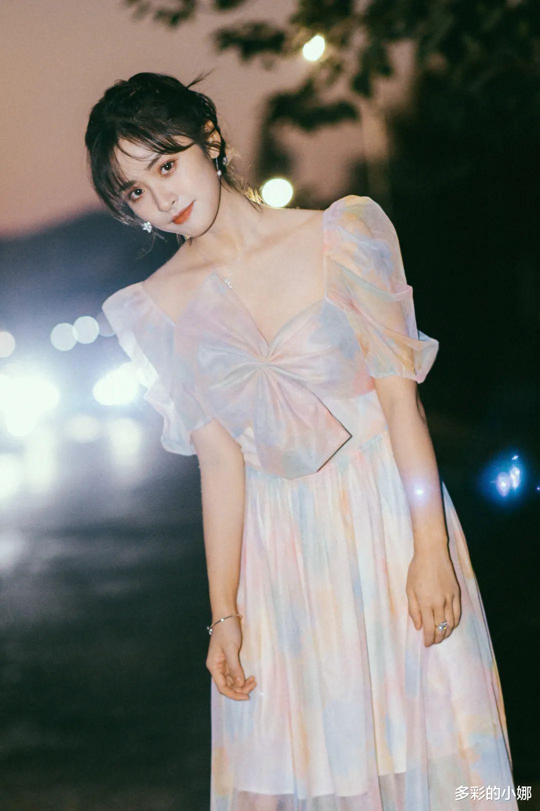 |救命，内娱看不上的沈月，已经火遍越南了！