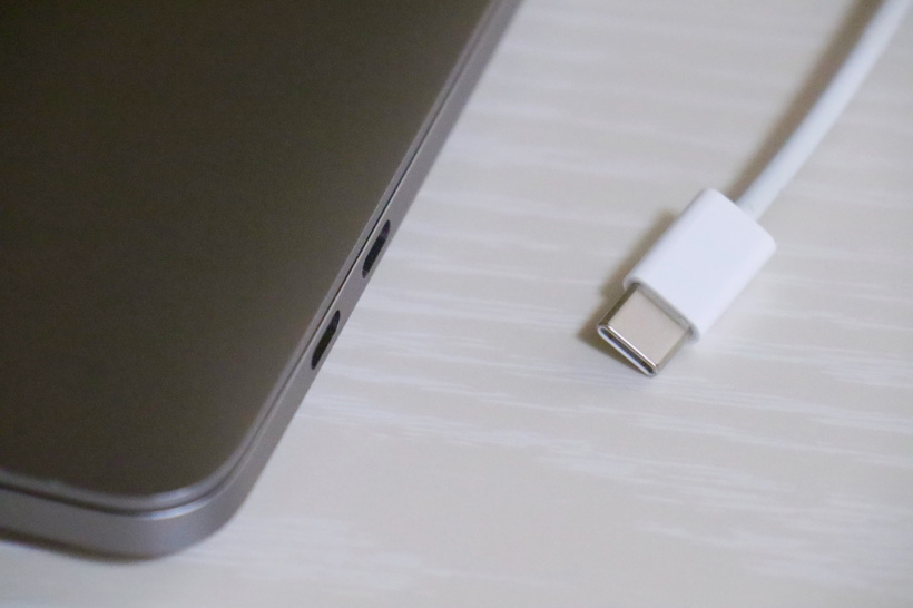 USB|无缘USB-C！苹果iPhone 14仍是L口：但传输更快