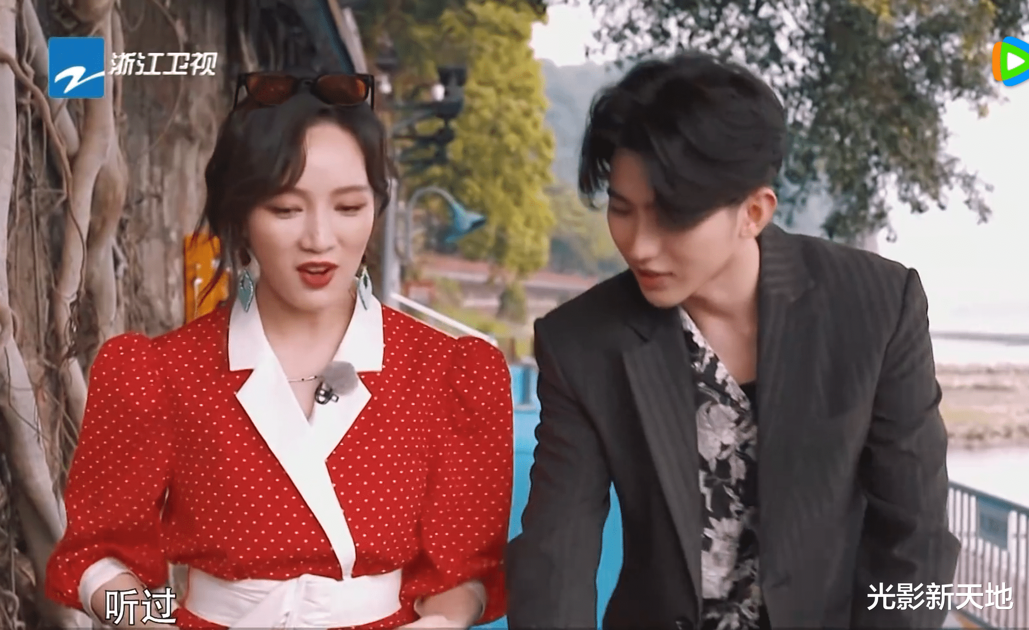 奔跑吧兄弟|《奔跑吧》首期嘉宾多达12人,没有综艺感还摸鱼,难怪口碑不佳