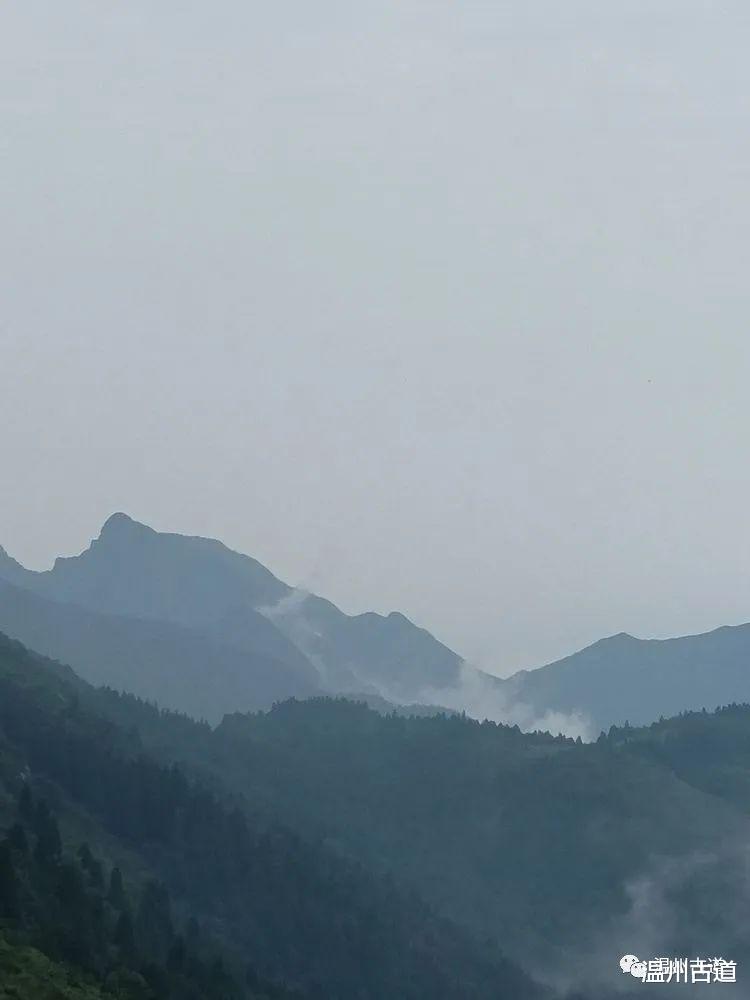 日出|绝美的雁湖云海，你可曾欣赏过？（附详细攻略）