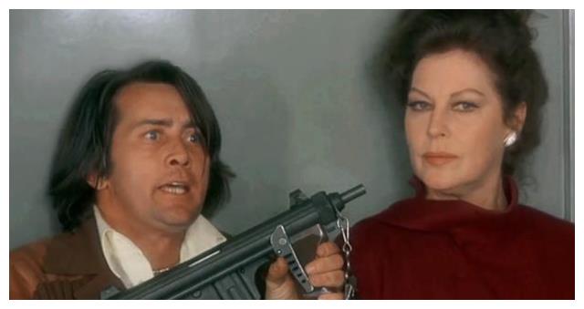 艾娃|艾娃加德纳：唯一把英女王比下去的女明星，气质高贵，靠美貌上位