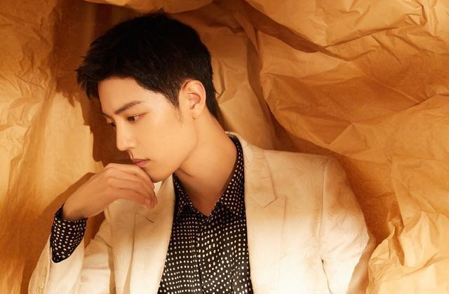 肖战|《芒果台》官方发布肖战高清路透，古装男很有范，定档预热