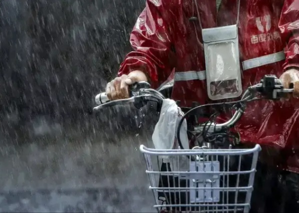 外卖员|送外卖丢人吗？面对这个新兴的职业有什么看法？