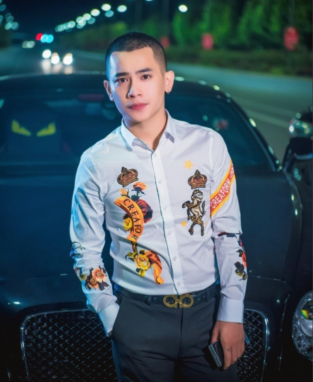 文静|网红吴迪酒后直播家暴？妻子文静称手指被打伤，男方表示欢迎封杀