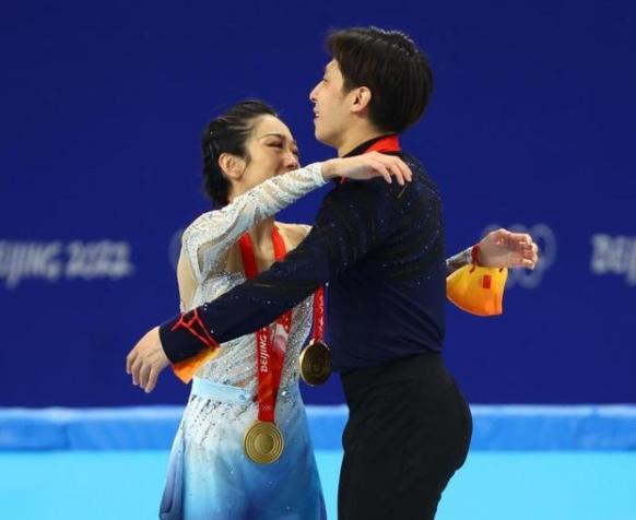 隋文静|人设崩塌？隋文静刚夺冠就开小号，暗指韩聪身高太矮，遭网友围攻