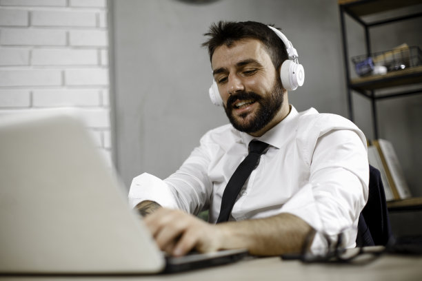 |职场老油条的2个特点，让他不适合混职场，赢得别人尊重