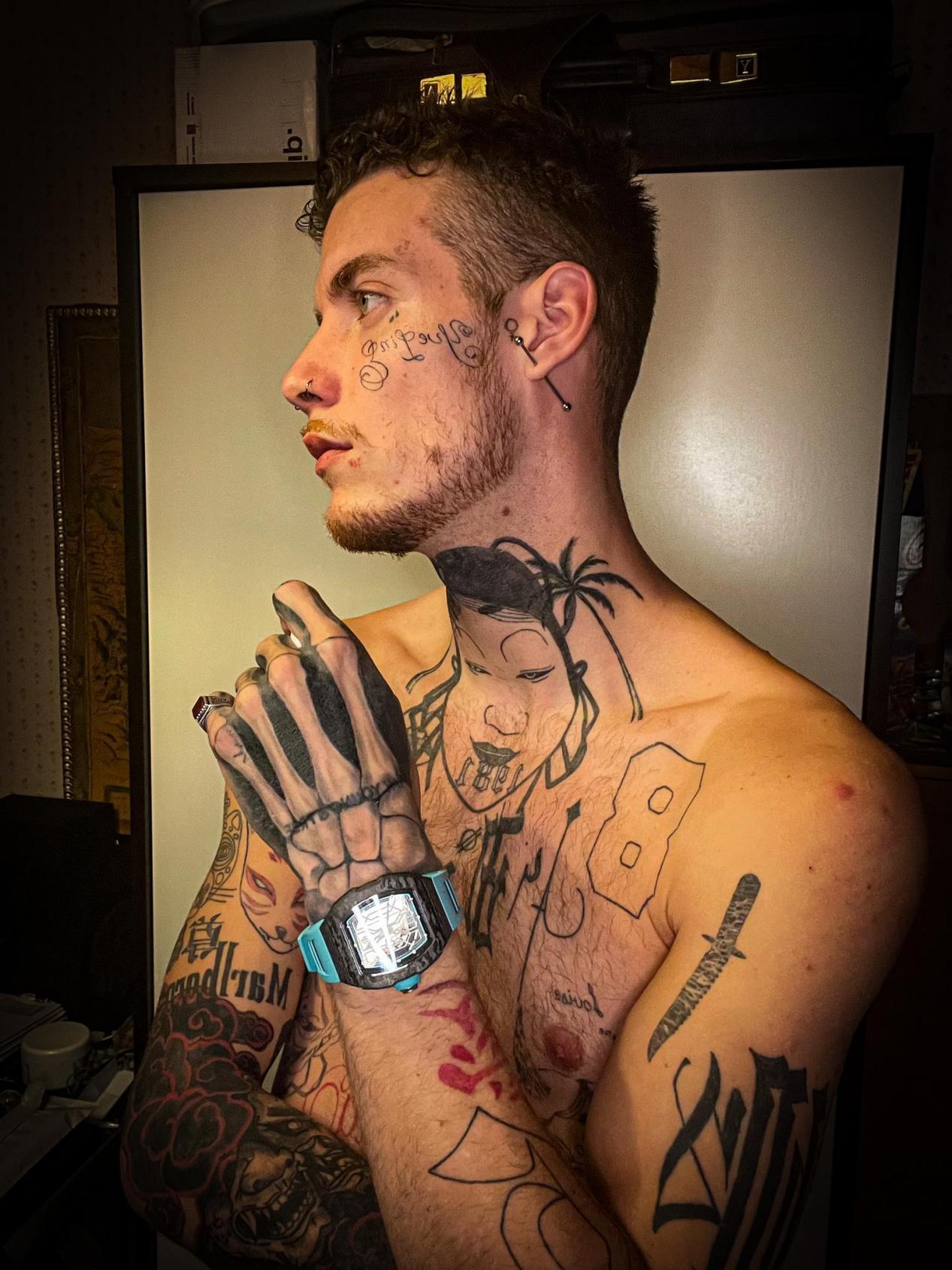 没有明星代言，但却被明星频频上手的DAVIS ELVIN手表怎么样？