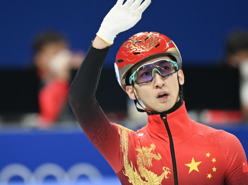 武大靖|武大靖暂时离开国家队，为备战早已伤痕累累，宣布离开休养身体