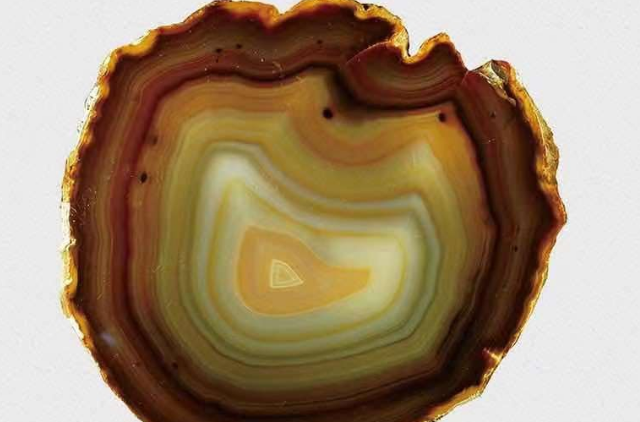 翡翠|不要被这些“冒牌货”所迷惑，长相虽极似翡翠，却不是真翡翠