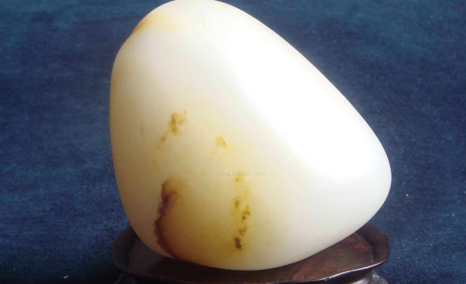 翡翠|如果抱着收藏的目的玩玉，这几种硬通的和田玉，无疑是最好的选择