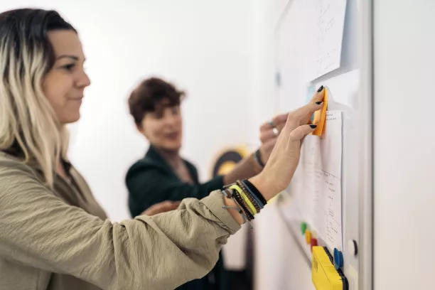 二手房|老板捧到“高位”，都会给你画饼，以后会升职加薪