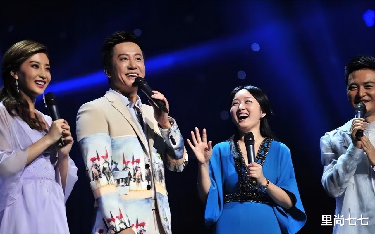 杨钰莹 杨钰莹毛宁合体太养眼,毛宁变胖大叔,杨钰莹换新发型还很少女