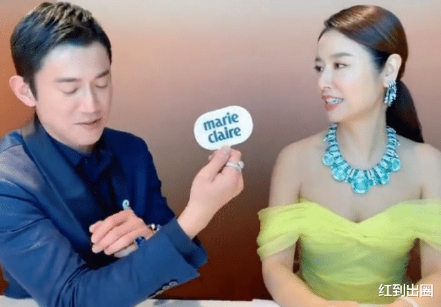 林心如|46岁林心如罕露事业线，身材好到多次拉扯裙子，戴上亿戒指太夸张