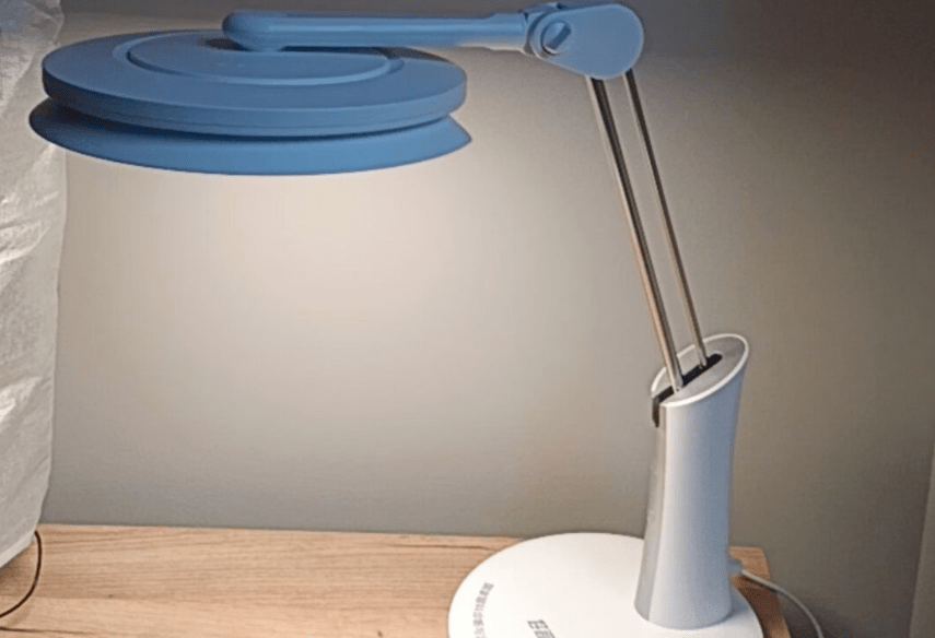 全光谱台灯对孩子眼睛有影响吗？什么样的全光谱台灯真的有用