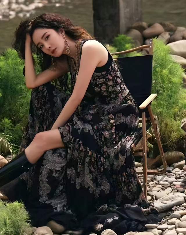 杨幂|杨幂户外展现狂野风