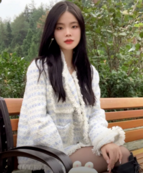 00后女生,毕业后当“守墓人”,当事人:没有勾心斗角,提前过上了养老生活