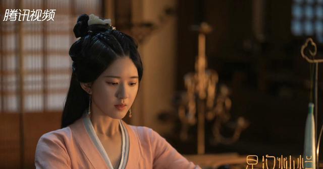 刘亦菲|《星汉灿烂》原著：自伤耳目的万老夫人，展现了先婚后爱最美的样子