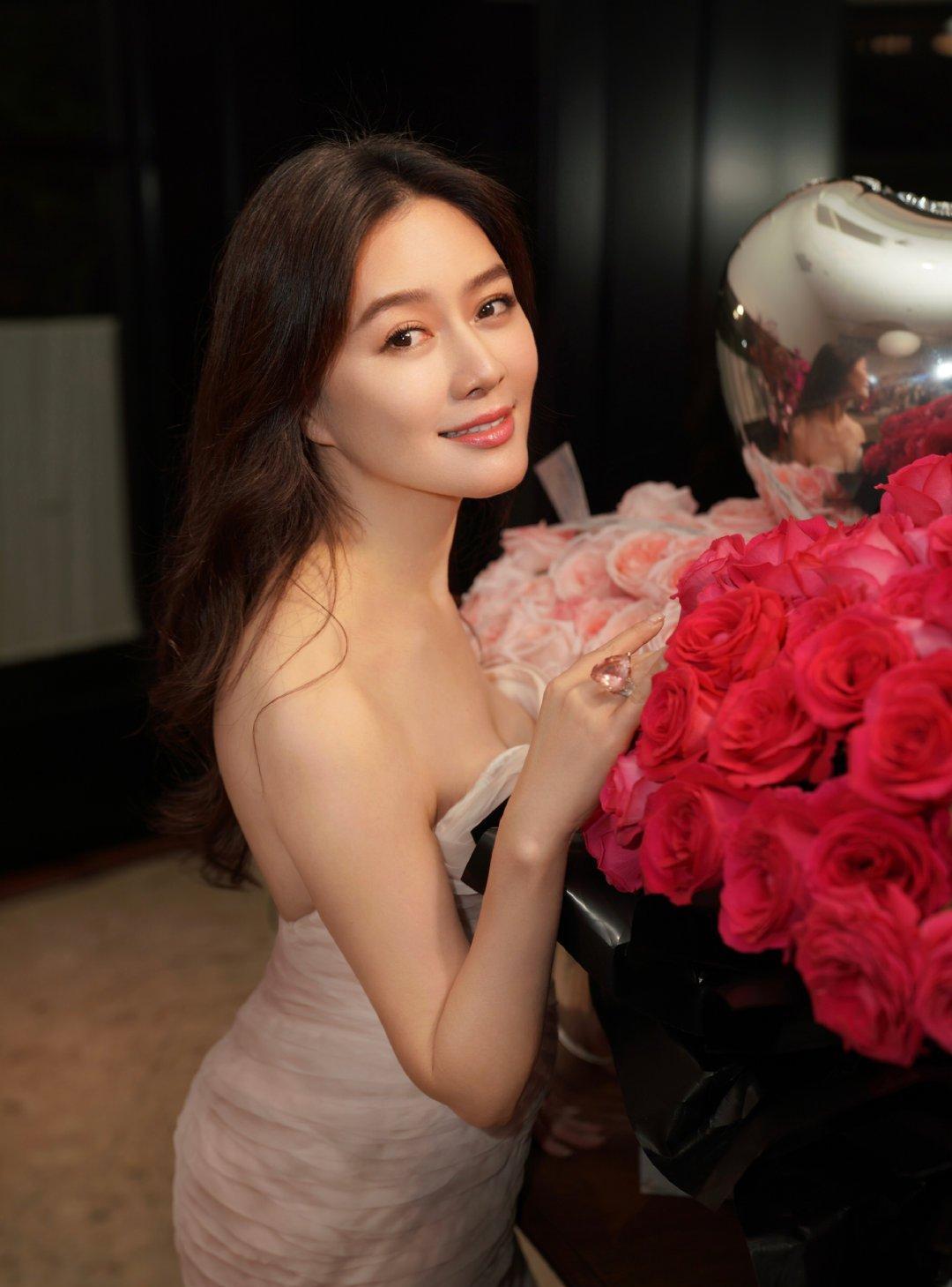 田海蓉|田海蓉过生日，她不仅晒美照，还写走心文字感谢父母、女儿！