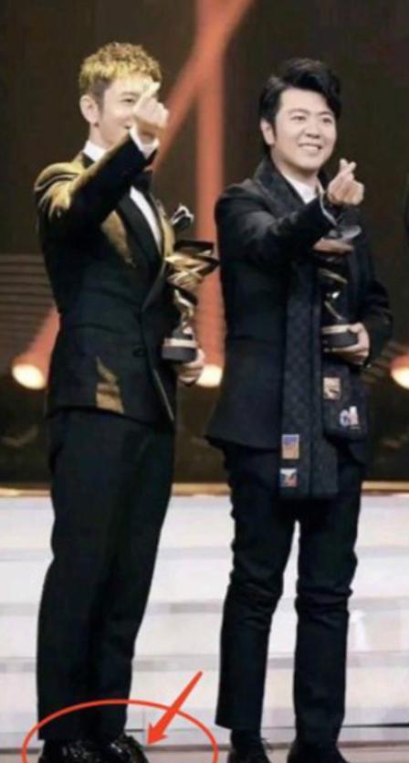 娱乐圈|赵丽颖的血栓，吴京的长短腿，娱乐圈没有哪个巨星，可以随便成功