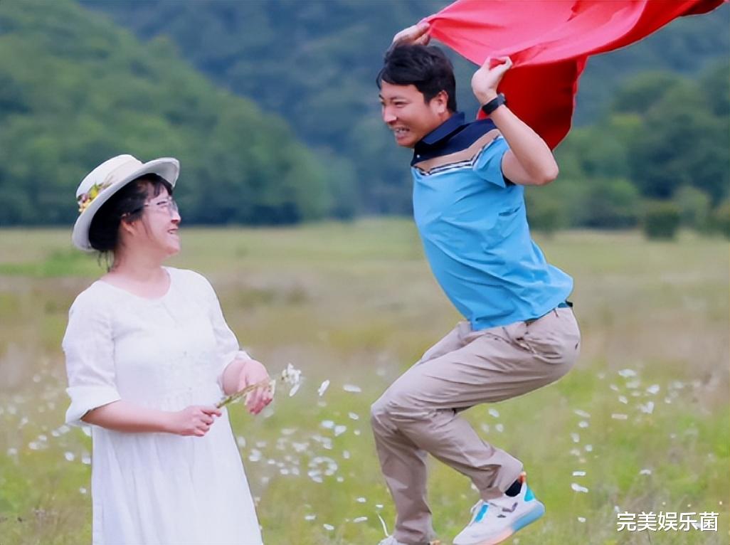 杨槠策|分手2个月杨槠策身边再现新欢，称紫衣女子是挚爱，要让小余后悔