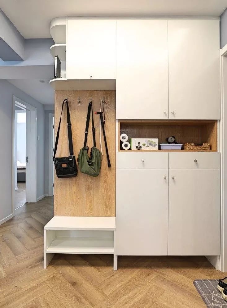 装修几个地方要装柜子，少装一个都是麻烦