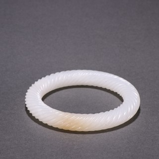 |回流 和田玉螺纹手镯