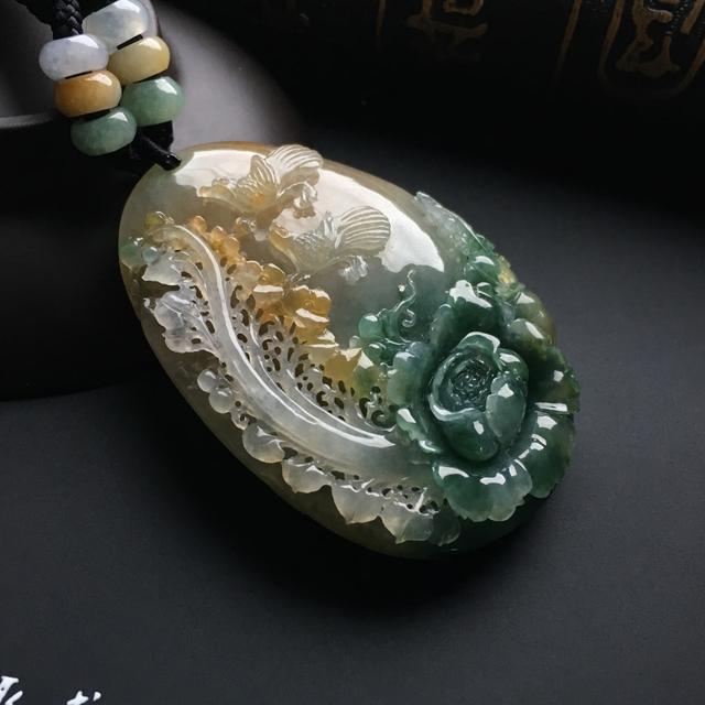 鹦鹉|鹦鹉殊姿致,鸾皇得比肩,翡翠鹦鹉的寓意你知道哪些呢?