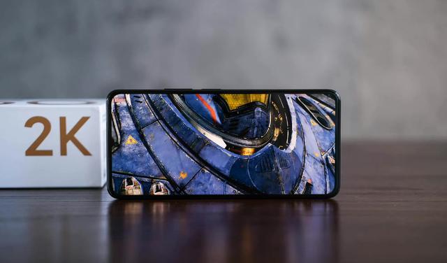 红米手机|开售仅三天就售出20万台？这手机从头到脚都是魅力！