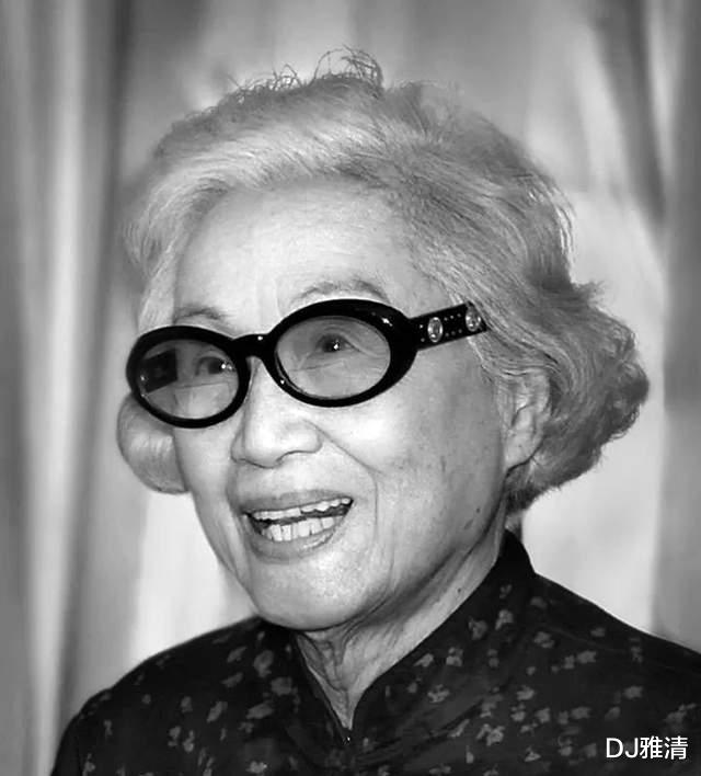 梁达明摄影作品欣赏，21位老艺术家肖像照，张张震撼人心，秦怡太美了