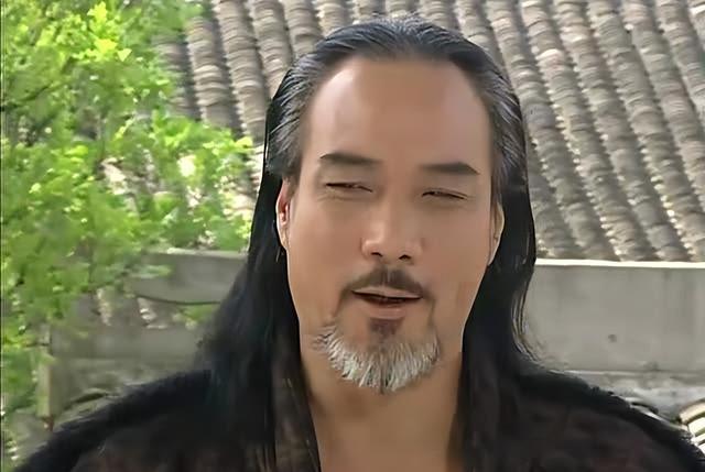 徐少强|徐少强：二婚娶小30岁妻子，60岁时当爹，如今70多依旧在拍戏养家