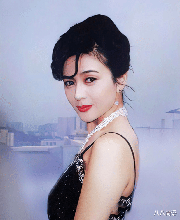 关之琳|关之琳近照!为好友庆生贵气,居家健身活力四射,年轻时清纯可人