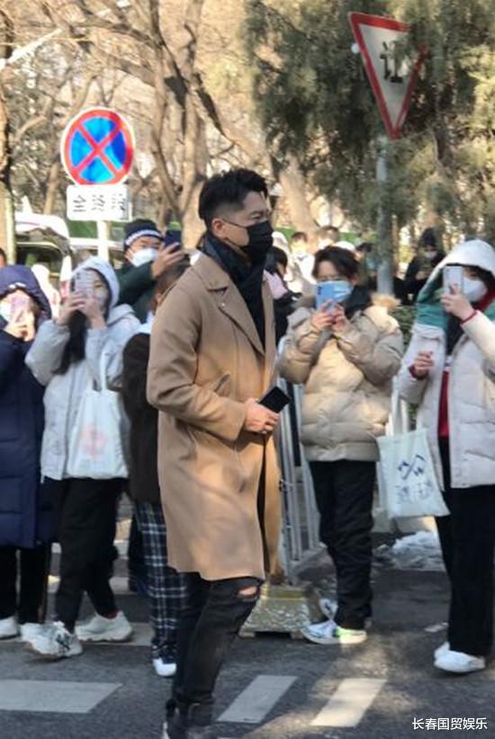 明星|央视春晚第三次联排，众明星“全副武装”低调现身，您能认出几位？