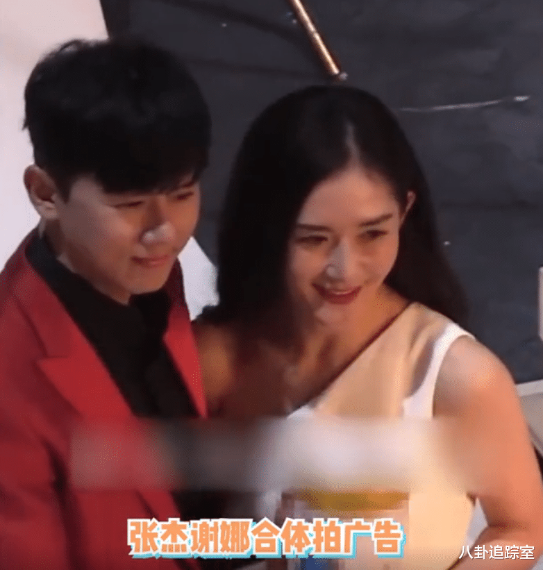 谢娜|张杰谢娜带女儿拍广告，男方被指像人形立牌，3个女儿都活泼好动