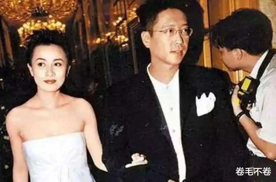 殷桃|何超琼结婚9年被插足，离婚后一通操作点醒公婆，李嘉欣420亿灰飞烟灭