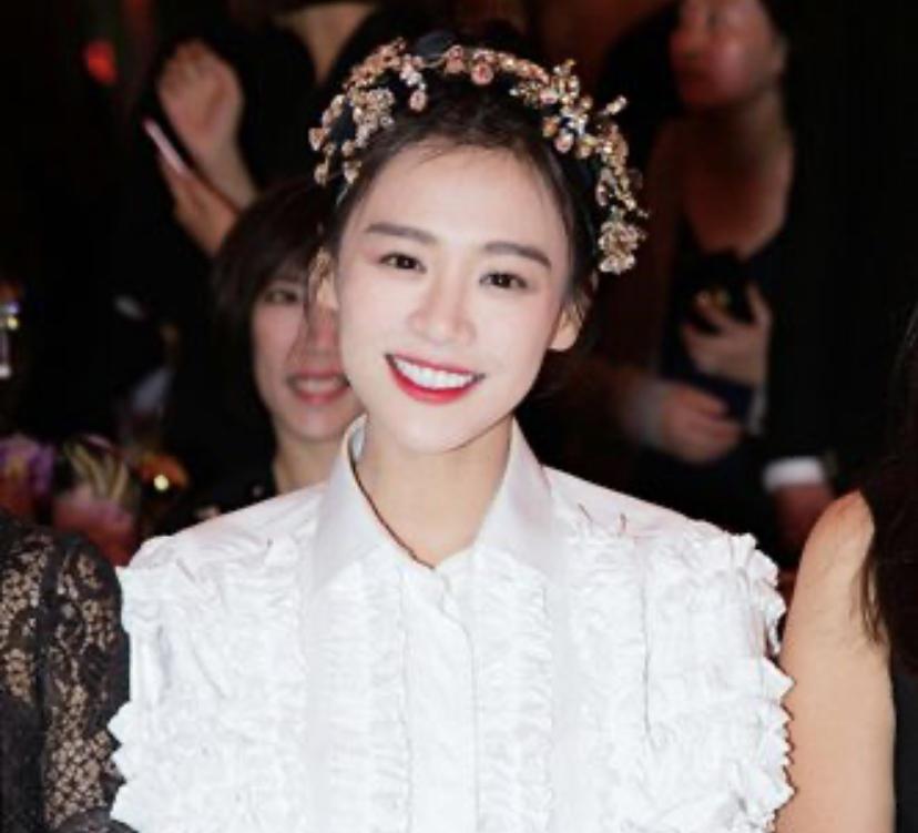 同样是“女警照”,把颜丙燕和杨幂等人放在一起看,差别就出来了