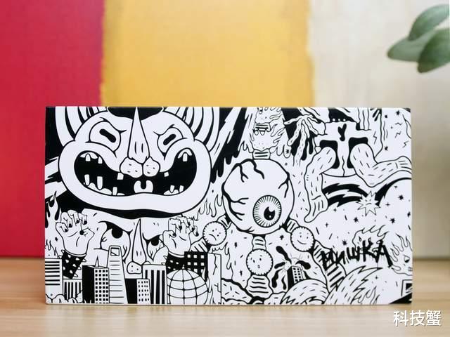 相机|新款个性耳机开箱,这或许是涂鸦艺术与数码玩物最前卫的一次碰撞